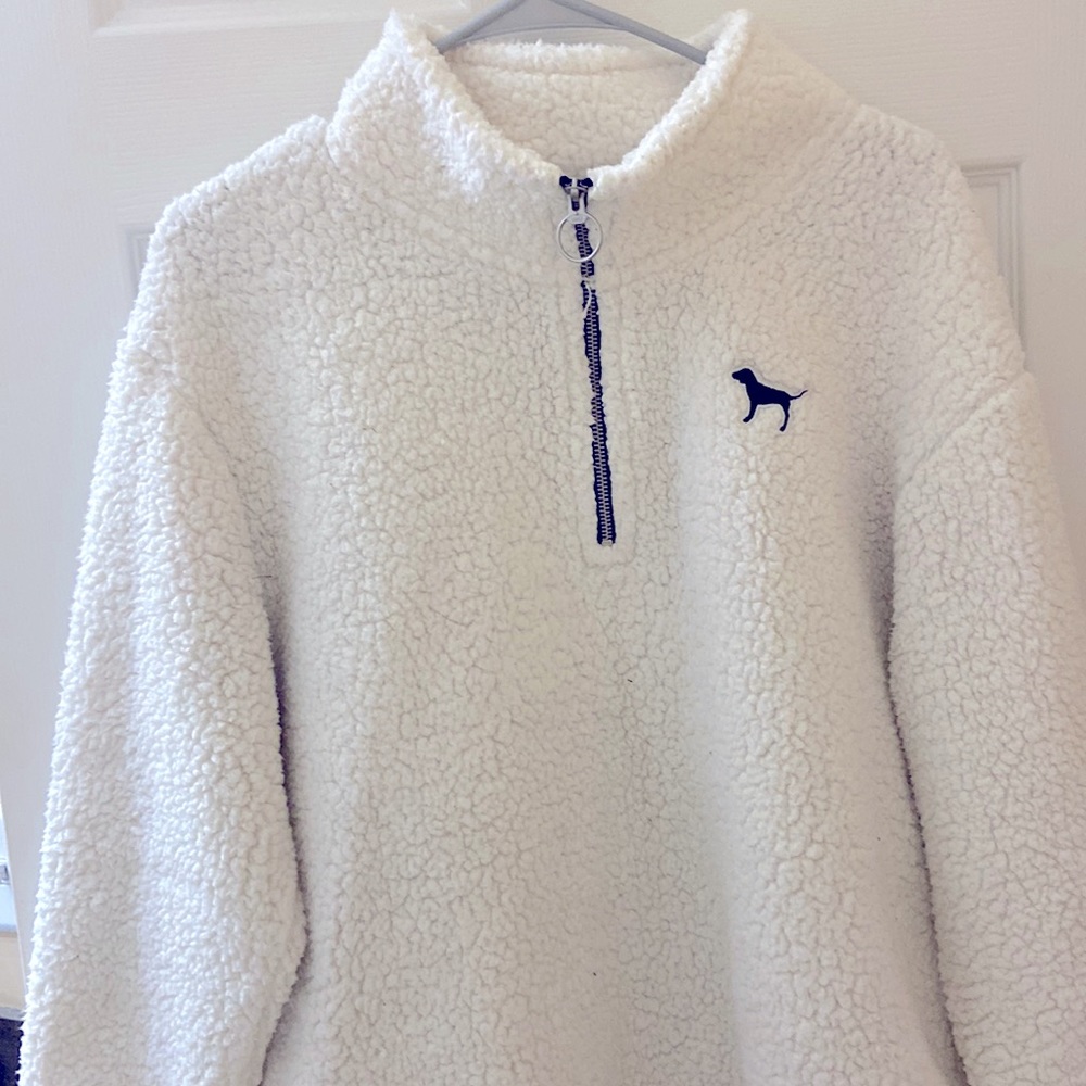 Victoria Secret’s PINK Sherpa size Large